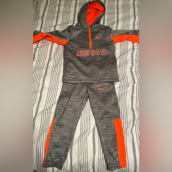 Toddler Boy Nike Therma Fleece Half-Zip Hoodie & Jogger Set Size 5/Small - Picture 2 of 5